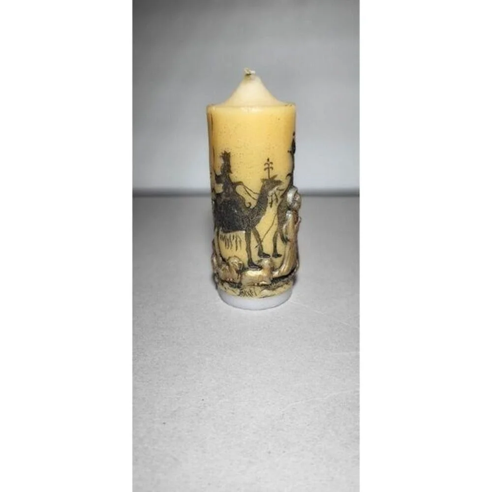 Vintage Holiday Elegance Nativity Three Wise Men Pillar‎ Candle Gold Relief